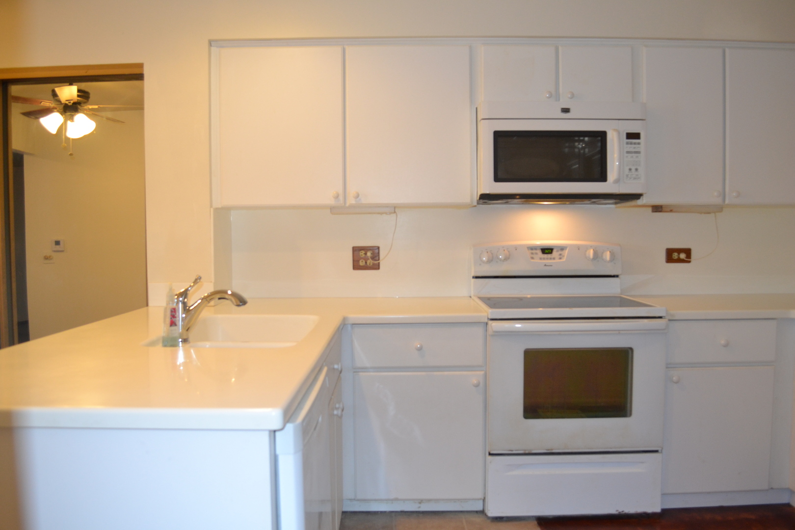 2510 Yarrow Lane Rolling Meadows, IL 60008 - Photo 8 of 29