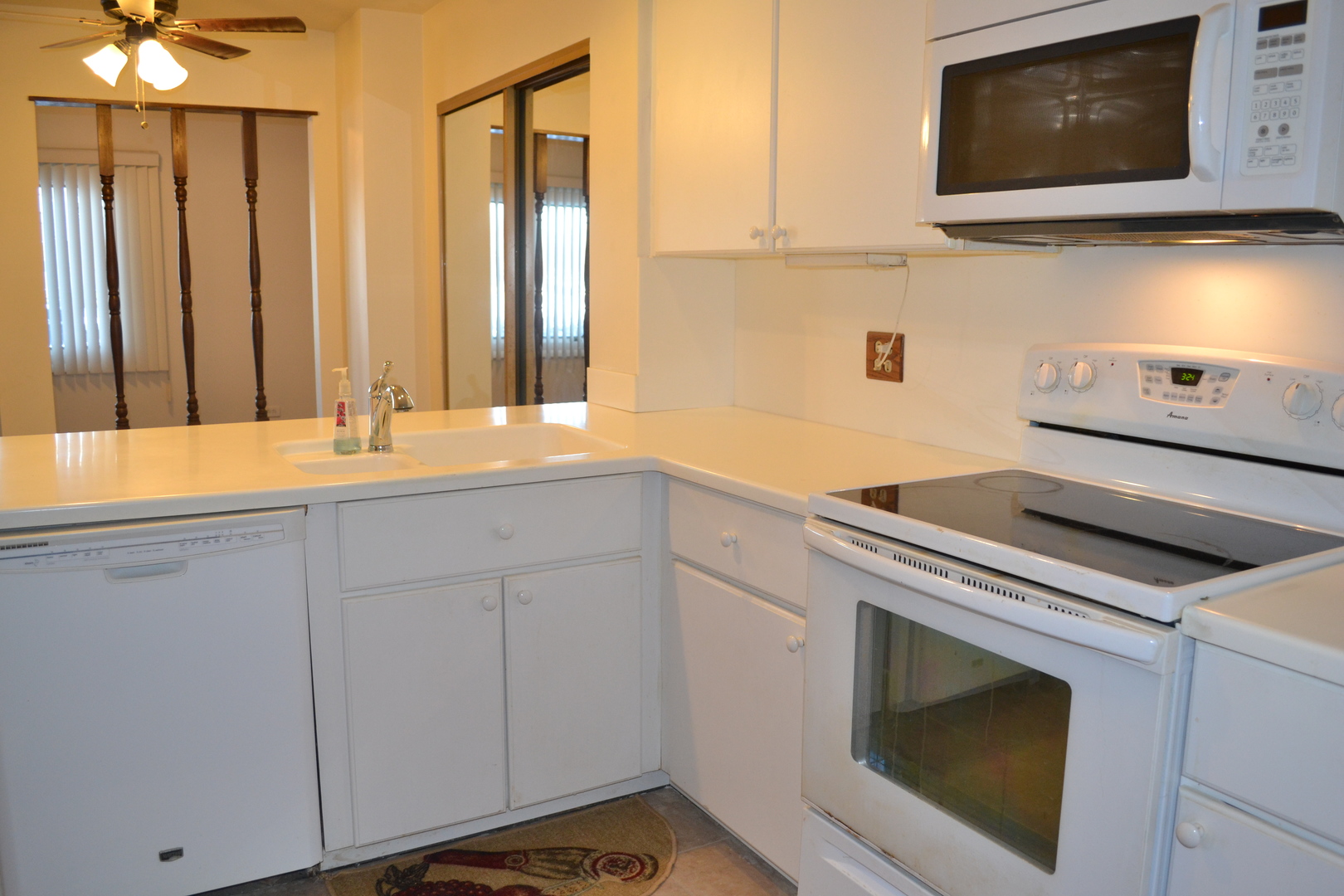 2510 Yarrow Lane Rolling Meadows, IL 60008 - Photo 9 of 29