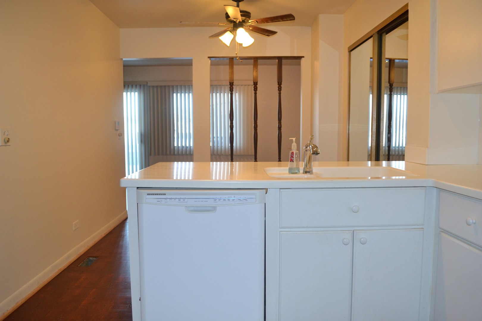 2510 Yarrow Lane Rolling Meadows, IL 60008 - Photo 10 of 29