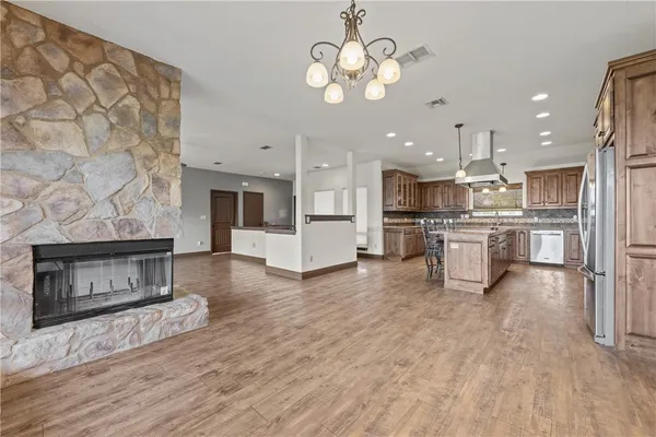 $769,000 | 105 Knoll Trail, Sandia, TX 78383