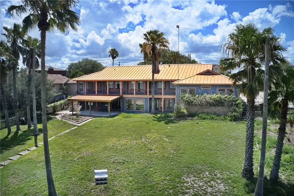 $769,000 | 105 Knoll Trail, Sandia, TX 78383