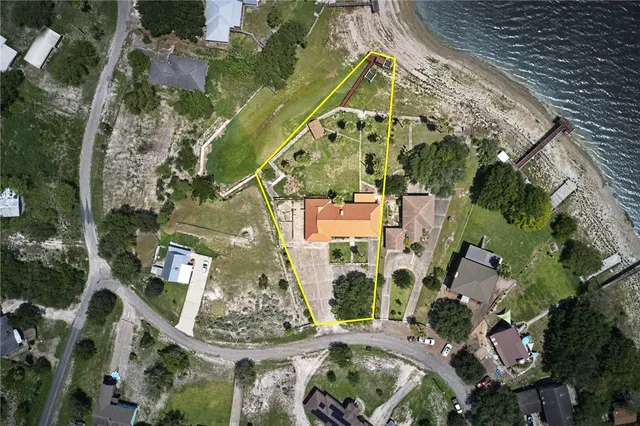 $769,000 | 105 Knoll Trail, Sandia, TX 78383