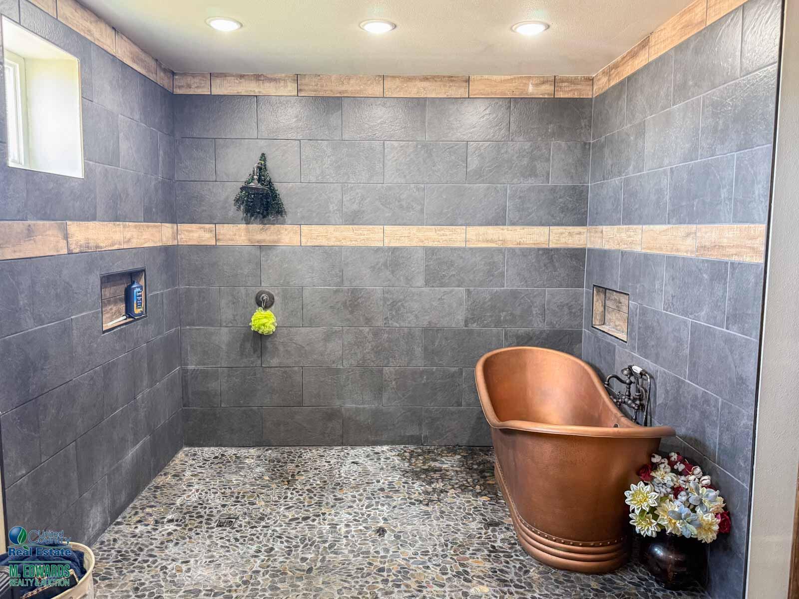 6792 Maine Road Anton, TX 79313 - Photo 19 of 37 Primary Bath