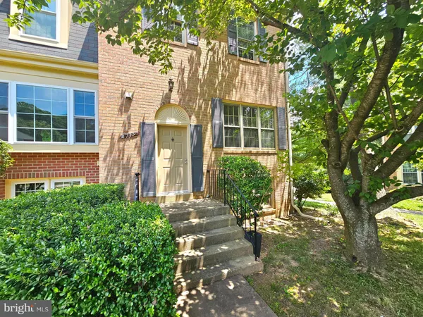 $3,150 | 4719 Gainsborough Drive, Fairfax, VA 22032