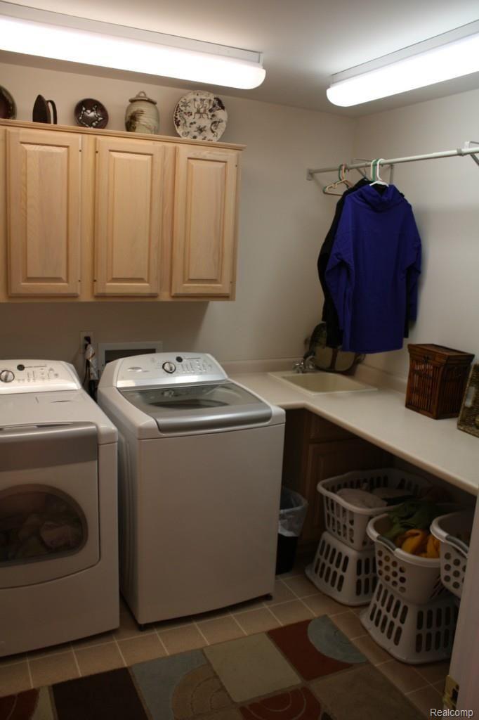 4980 Lakeshore Road Fort Gratiot, MI 48059 - Photo 35 of 42 4980 Lakeshore second floor laundry.jpg