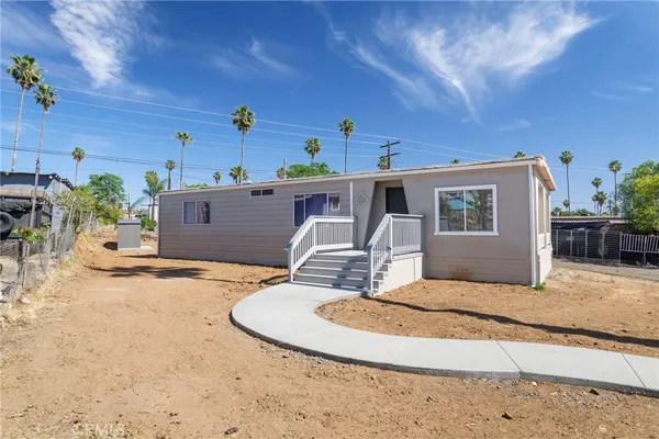 $2,525 | 22602 Lukens Lane, Perris, CA 92570