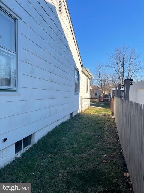 210 Clamer Road Ewing, NJ 08628 - Photo 8 of 8 Right Side