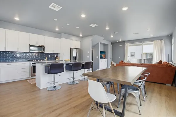 $690,000 | 437 Jupiter, Escondido, CA 92025