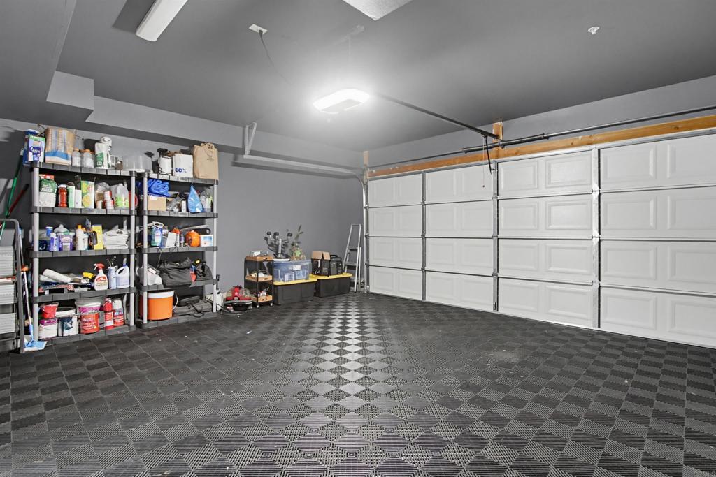 437 Jupiter Escondido, CA 92025 - Photo 33 of 44 Garage