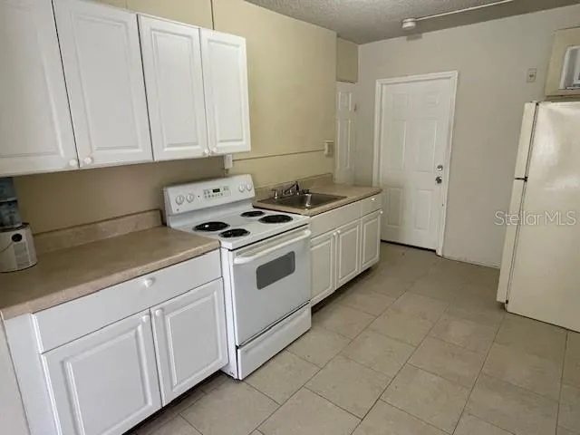 $1,225 | 3800 18th Avenue South, Unit 3, St. Petersburg, FL 33711