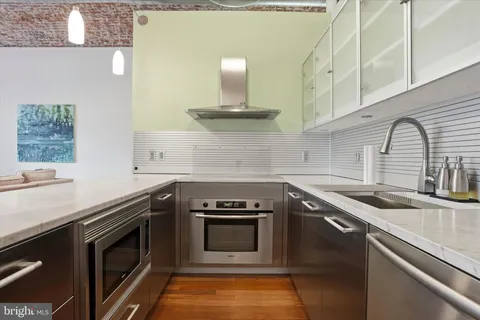 $395,000 | 105 South 12th Street, Unit 401, Philadelphia, PA 19107