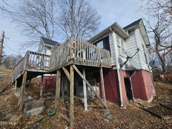 $120,000 | 204 High Avenue Northeast, Coeburn, VA 24230