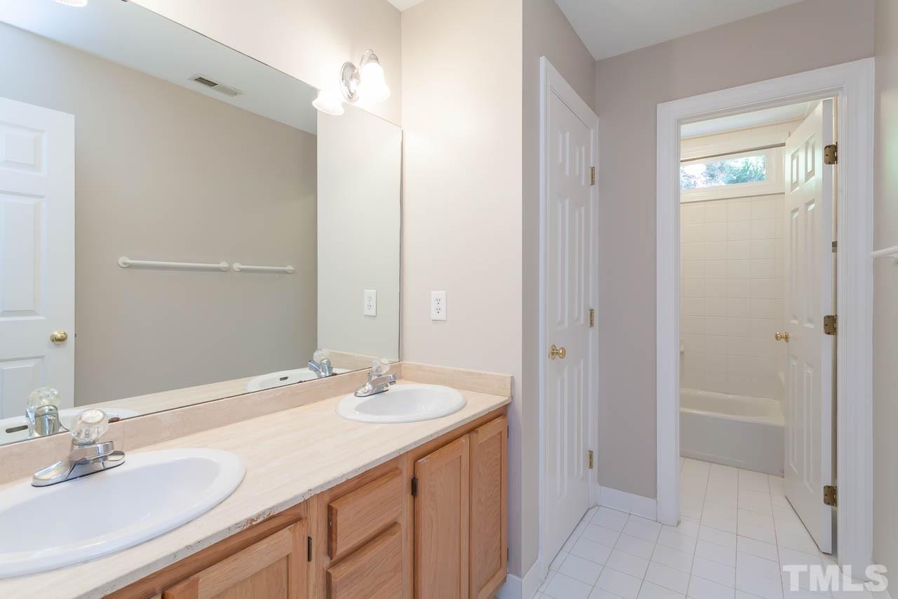 5104 Celbridge Place Raleigh, NC 27613 - Photo 17 of 23 Gallery Image 17