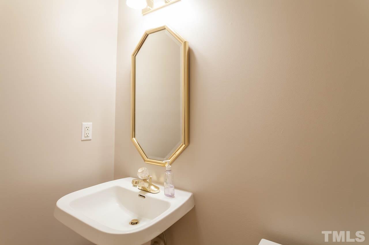 5104 Celbridge Place Raleigh, NC 27613 - Photo 19 of 23 Gallery Image 19