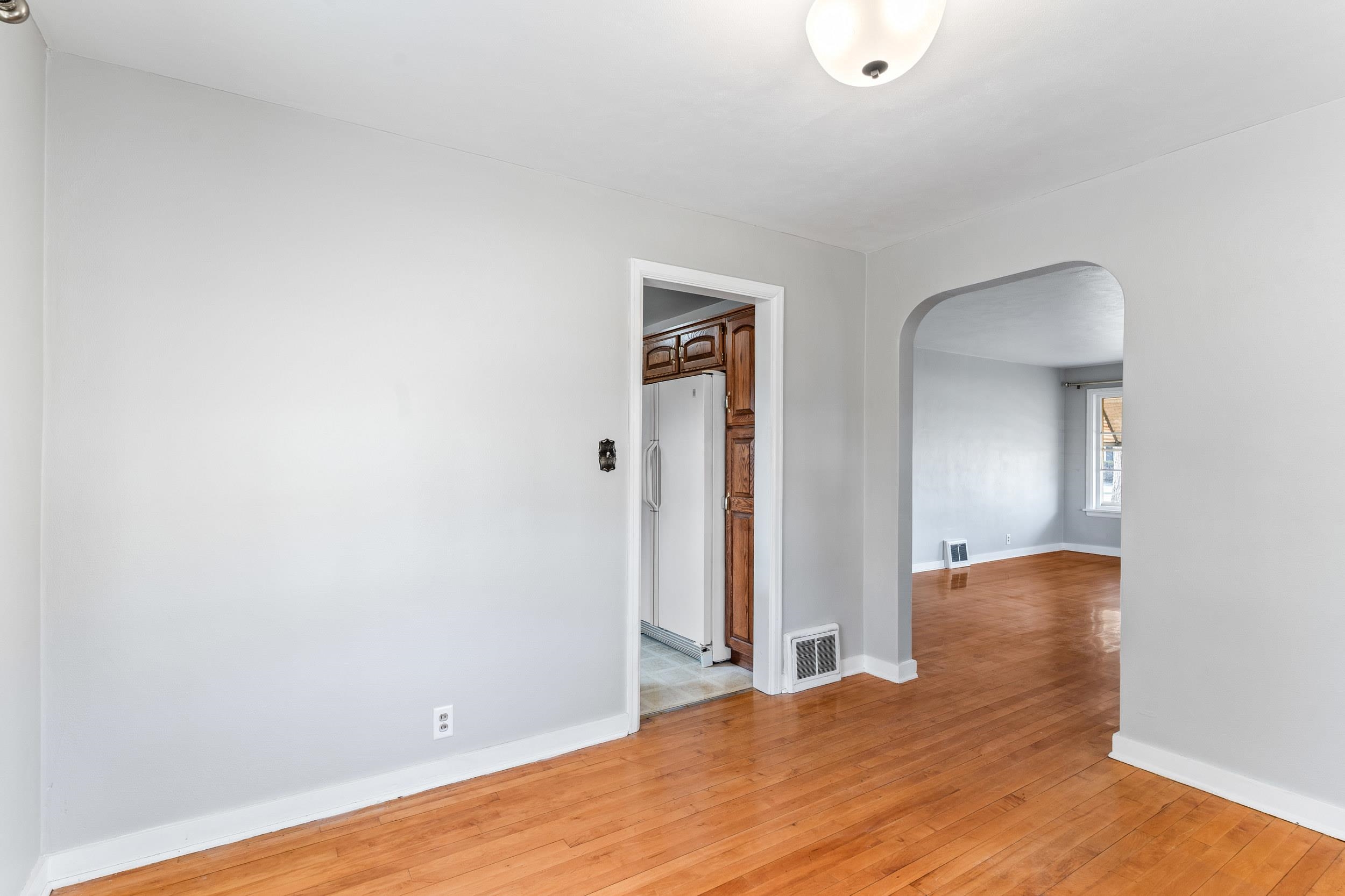 2007 North Division Street Appleton, WI 54911 - Photo 7 of 15