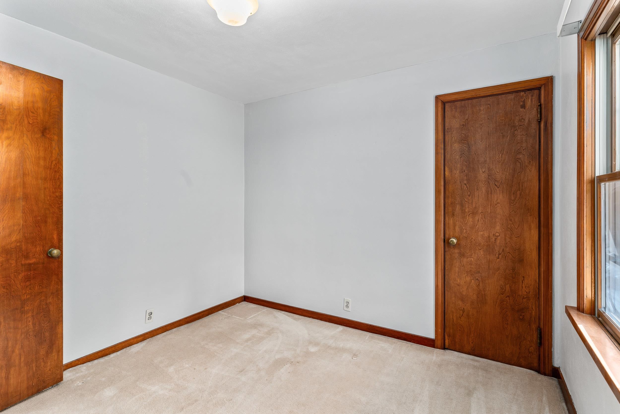 2007 North Division Street Appleton, WI 54911 - Photo 9 of 15