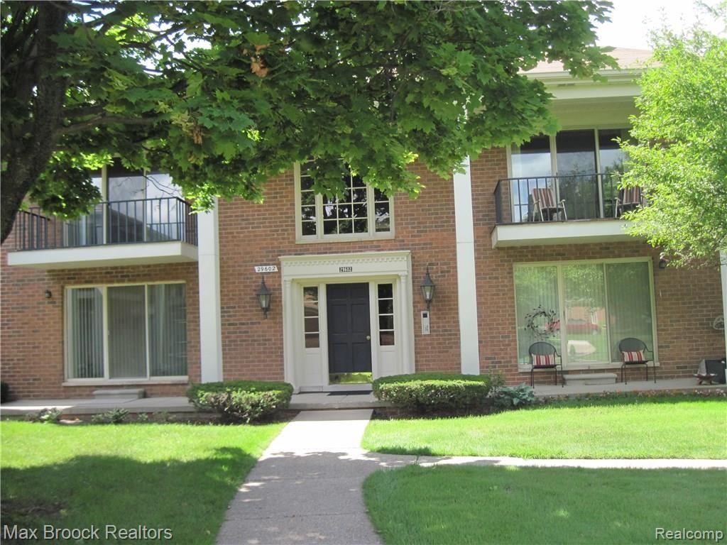 29602 Middlebelt Road, Unit 1804 Farmington, MI 48334 - Photo 1 of 15 IMG_0014.JPG