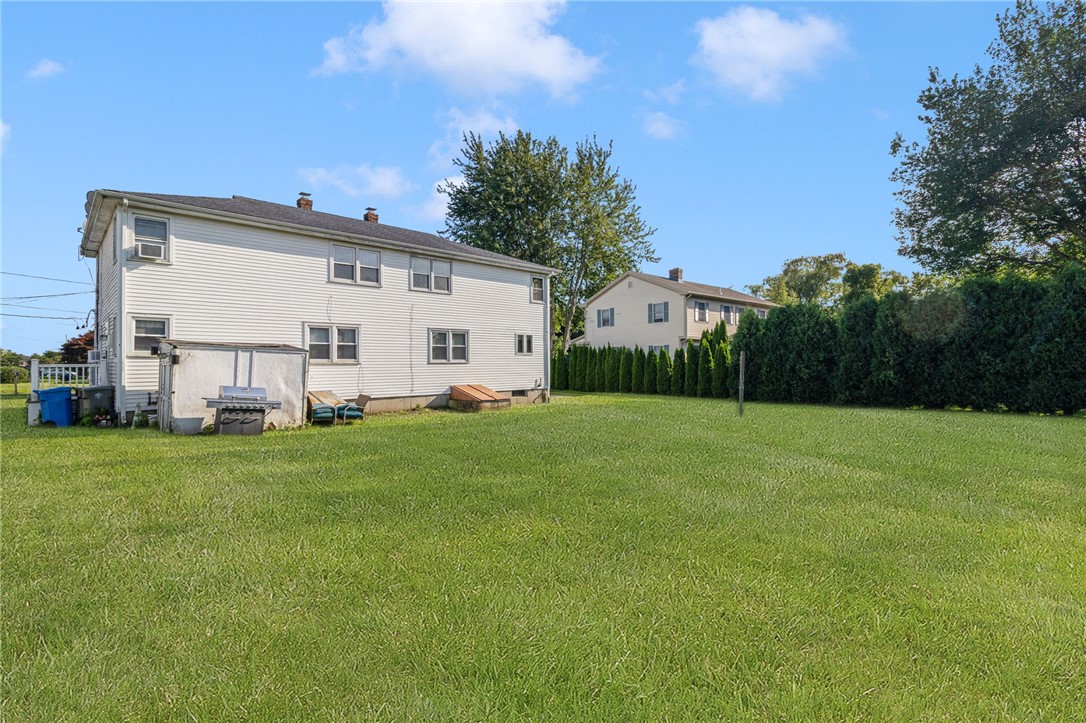 9 Chestnut Hill Road, Unit B Middletown, RI 02842 - Photo 32 of 34 Gallery Image 32