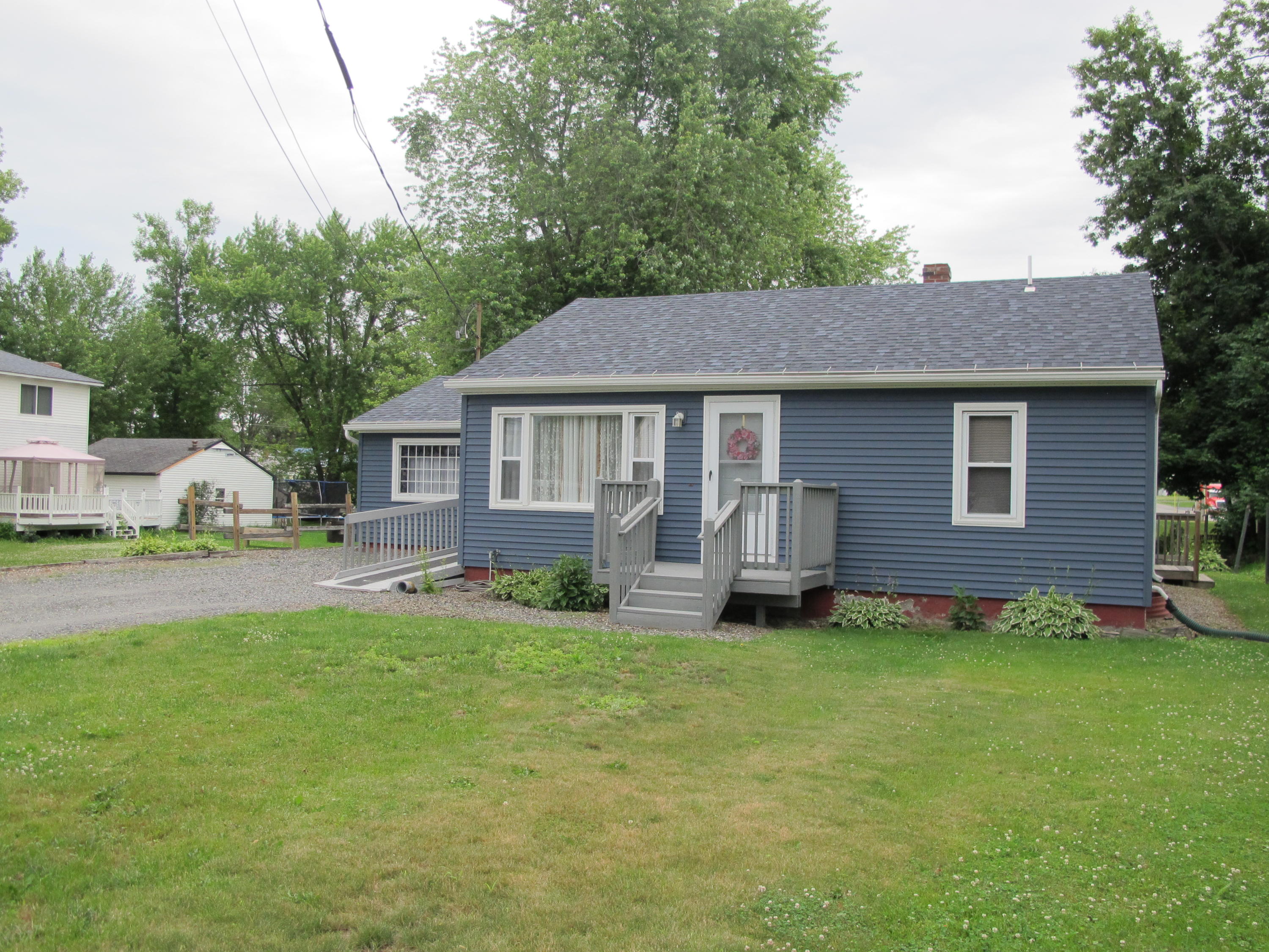 34 Cushman Road Winslow, ME 04901 - Photo 2 of 11 Front View
