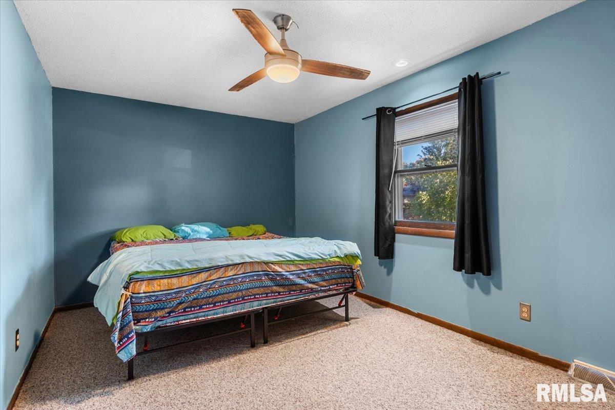 3005 Sherborn Road Springfield, IL 62702 - Photo 10 of 26