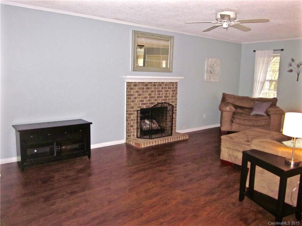 9237 Cedar River Road Huntersville, NC 28078 - Photo 3 of 22 Gallery Image 3