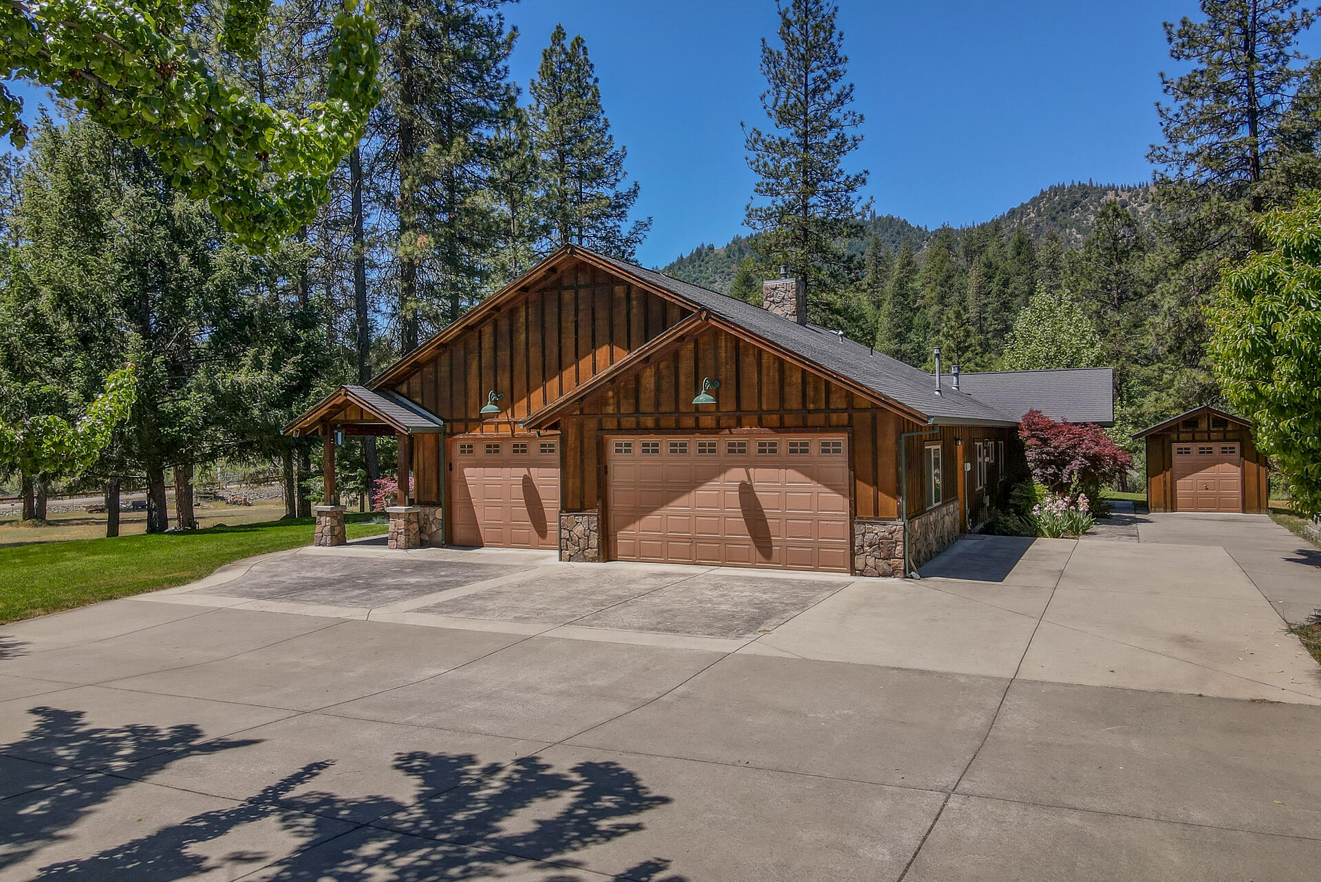 2490 Goose Ranch Road Lewiston, CA 96052 - Photo 33 of 38 a view of a house with a yard