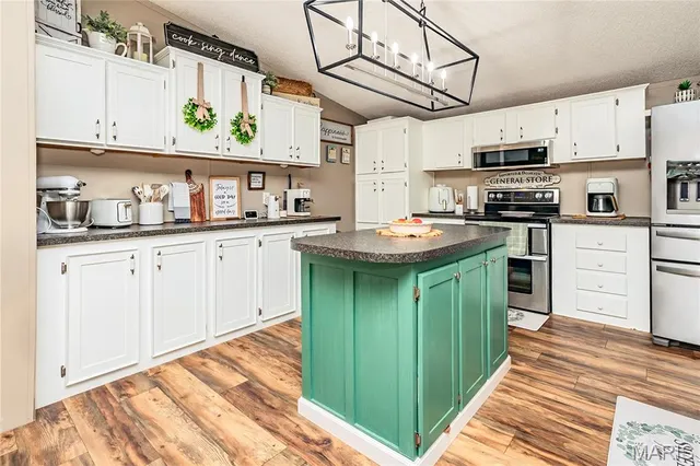 $259,900 | 6540 Cardinal Drive, French Village, MO 63036