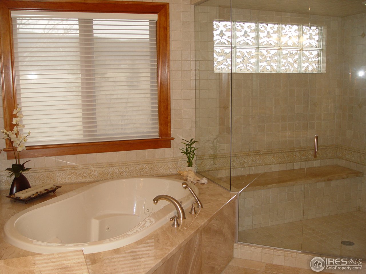 3645 Plateau Road Longmont, CO 80503 - Photo 8 of 18 Master Bath