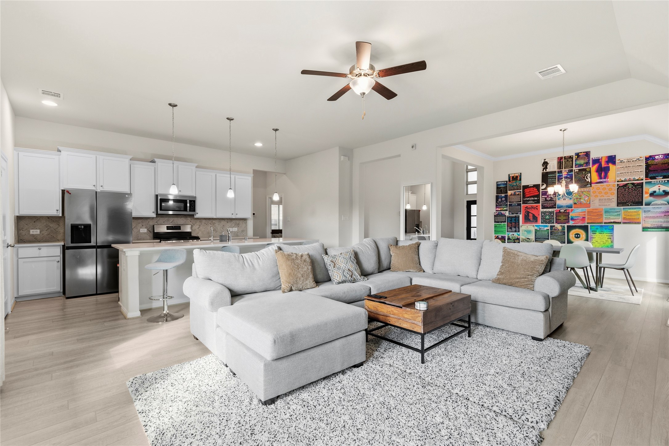 2602 Arbor Edge Crossing La Marque, TX 77568 - Photo 5 of 26 Living Room