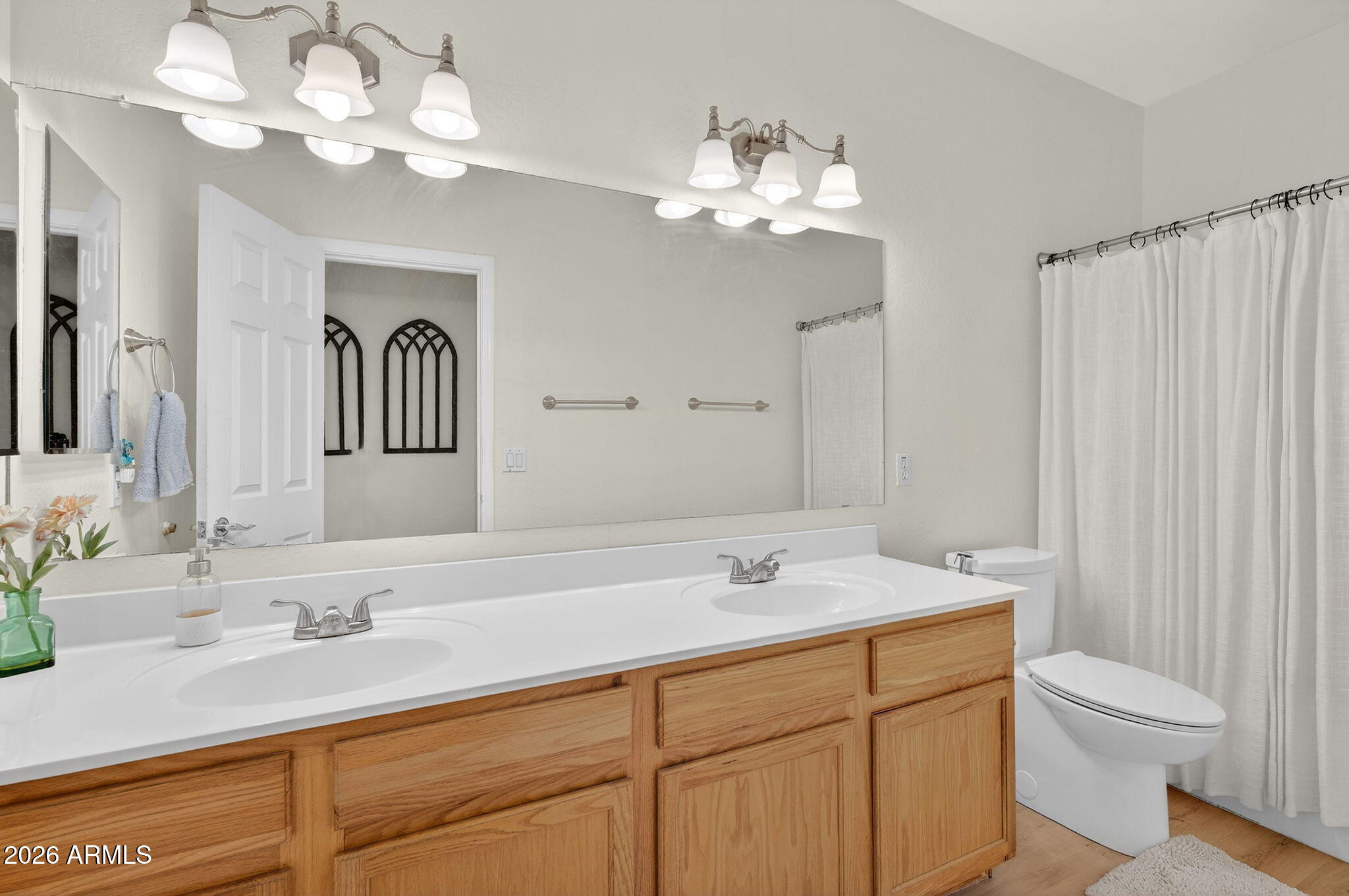 3234 East Lark Court Gilbert, AZ 85297 - Photo 19 of 29 25-web-or-mls-08-E Lark Ct