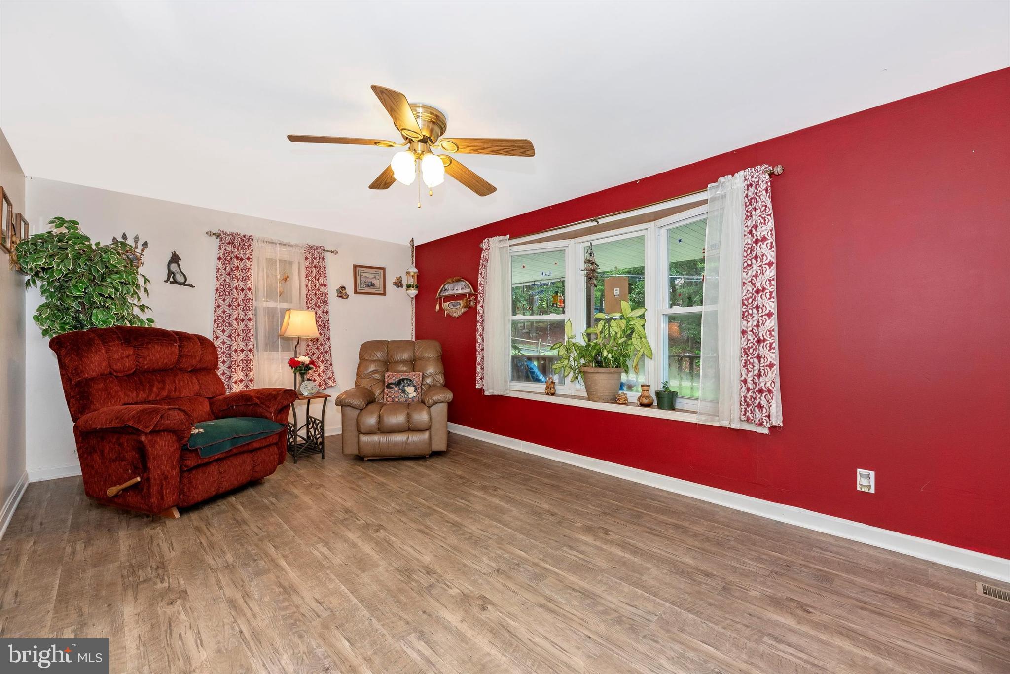 8434 Reno Monument Road Middletown, MD 21769 - Photo 13 of 44 Large Picture Window