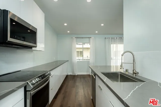 $549,900 | 1115 South Elm Drive, Unit 417, Los Angeles, CA 90035