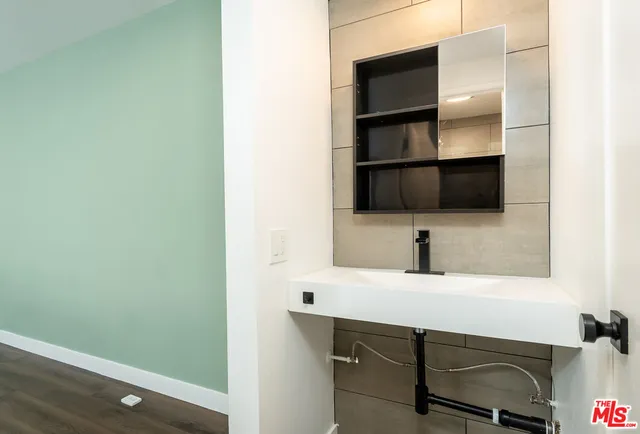 $549,900 | 1115 South Elm Drive, Unit 417, Los Angeles, CA 90035