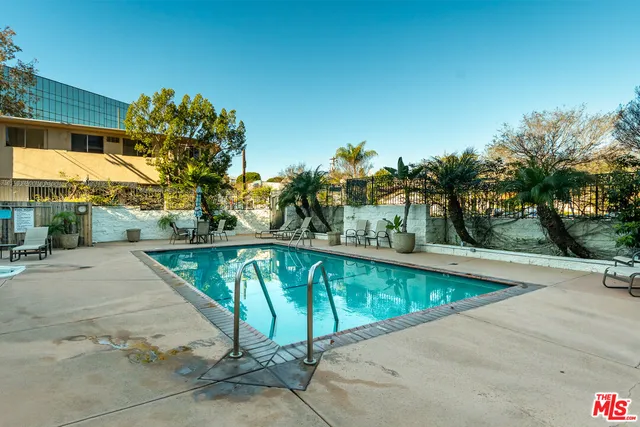 $549,900 | 1115 South Elm Drive, Unit 417, Los Angeles, CA 90035