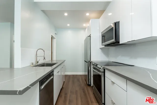 $549,900 | 1115 South Elm Drive, Unit 417, Los Angeles, CA 90035