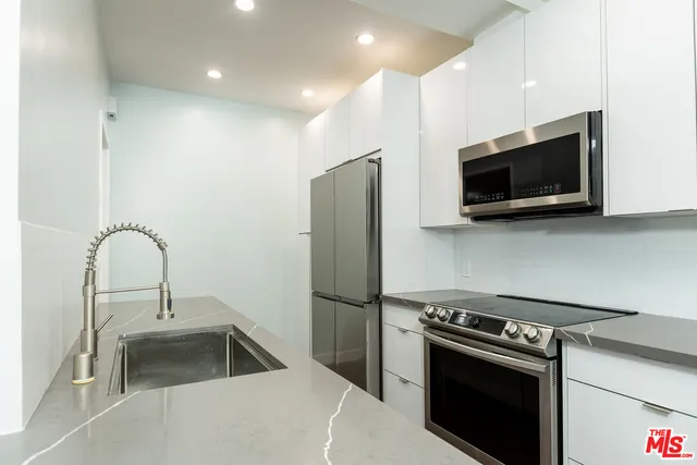 $549,900 | 1115 South Elm Drive, Unit 417, Los Angeles, CA 90035