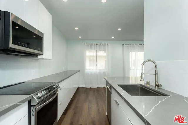 $549,900 | 1115 South Elm Drive, Unit 417, Los Angeles, CA 90035