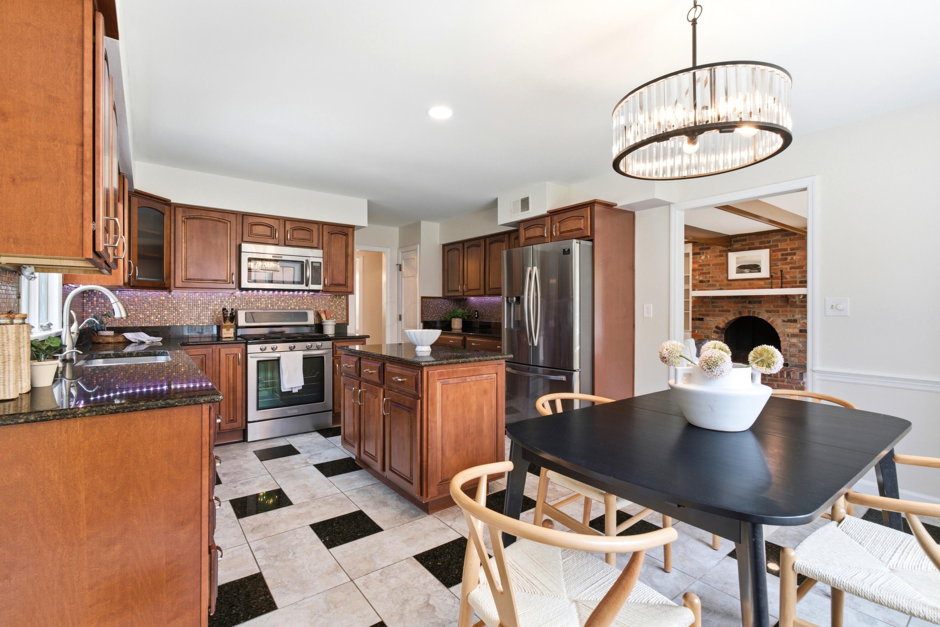 4171 Daventry Road Columbus, OH 43220 - Photo 26 of 64