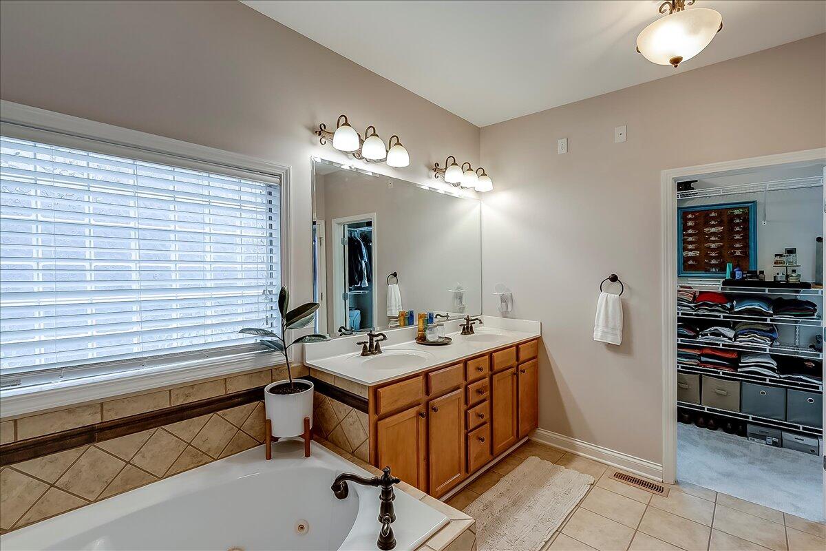 3753 Ridgeview Way Lexington, KY 40509 - Photo 23 of 60 24-2-22
