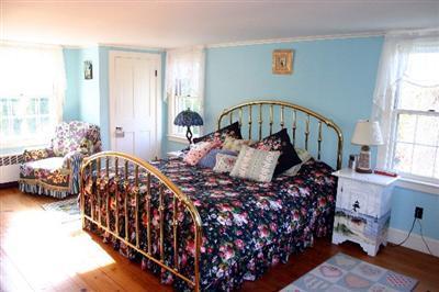 31 Hallet Lane Chatham, MA 02633 - Photo 16 of 22 a bedroom with bed window and a couch