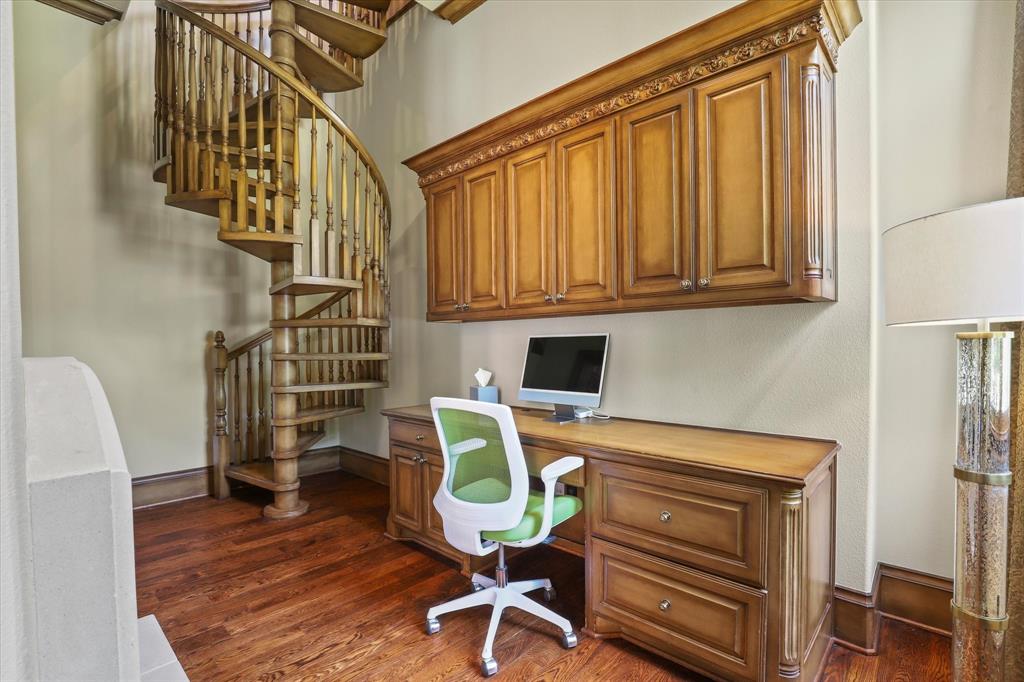 6512 Old Gate Road Plano, TX 75024 - Photo 14 of 40 The office is convenientl tucked behind the Den so messy workers can hide!