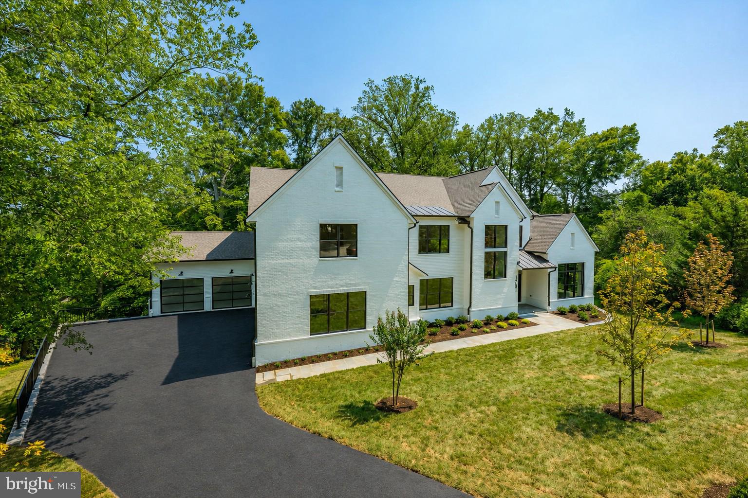 1701 Briar Ridge Road McLean, VA 22101 - Photo 4 of 139 Gallery Image 4