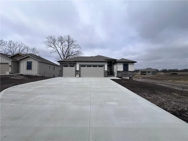 $465,500 | 696 Salem Road, Lawson, MO 64062
