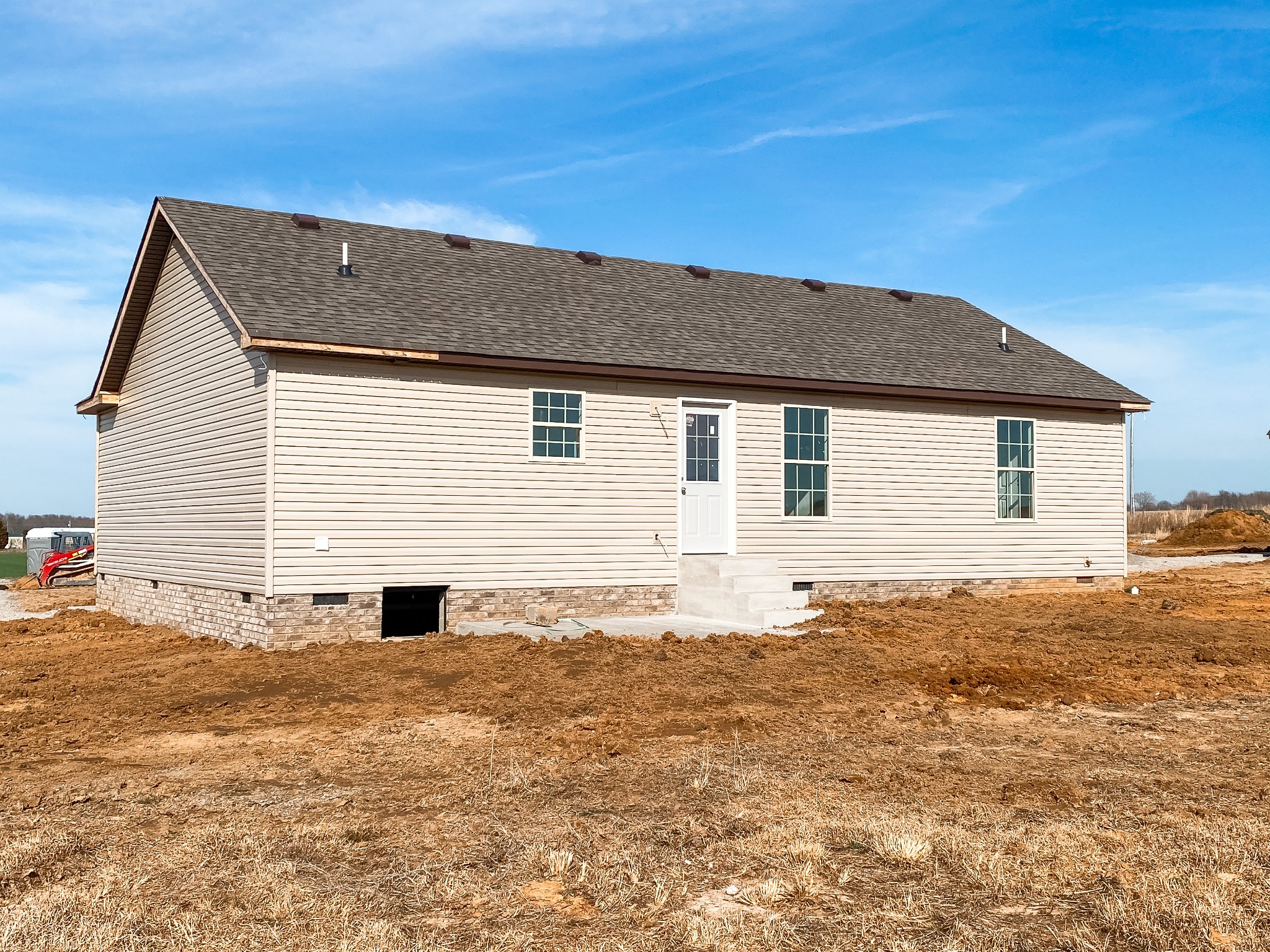 581 White Road Portland, TN 37148 - Photo 5 of 15 a backyard of a house