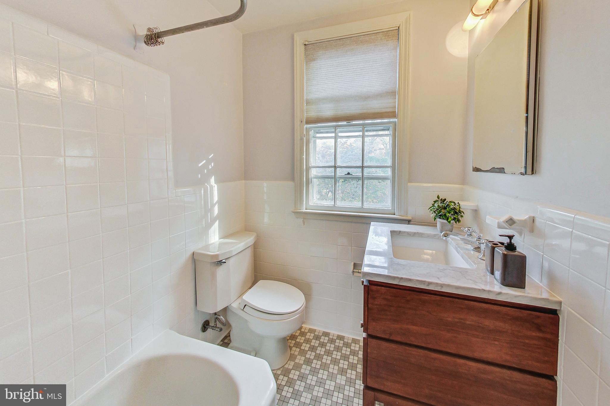 2716 Ordway Street Northwest, Unit 4 Washington, DC 20008 - Photo 20 of 26 Bathroom view