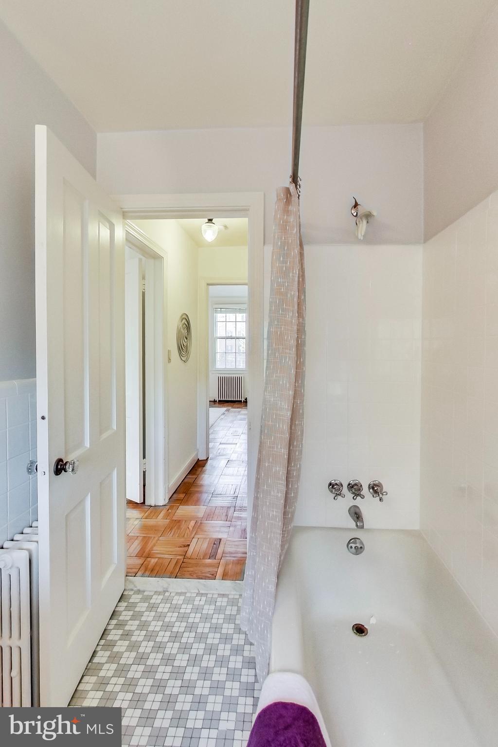 2716 Ordway Street Northwest, Unit 4 Washington, DC 20008 - Photo 21 of 26 Bathroom view