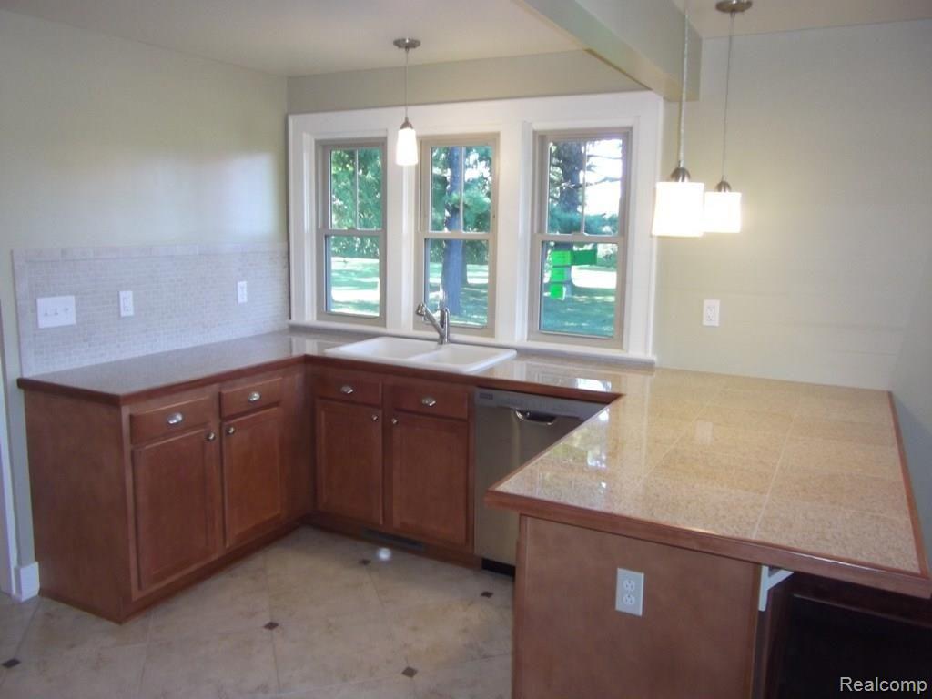 14 West Castle Road Fostoria, MI 48435 - Photo 15 of 39 14 Castle 019.jpg