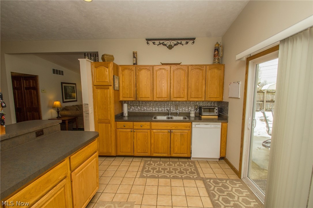 6389 Sherborn Road Parma Heights, OH 44130 - Photo 6 of 25