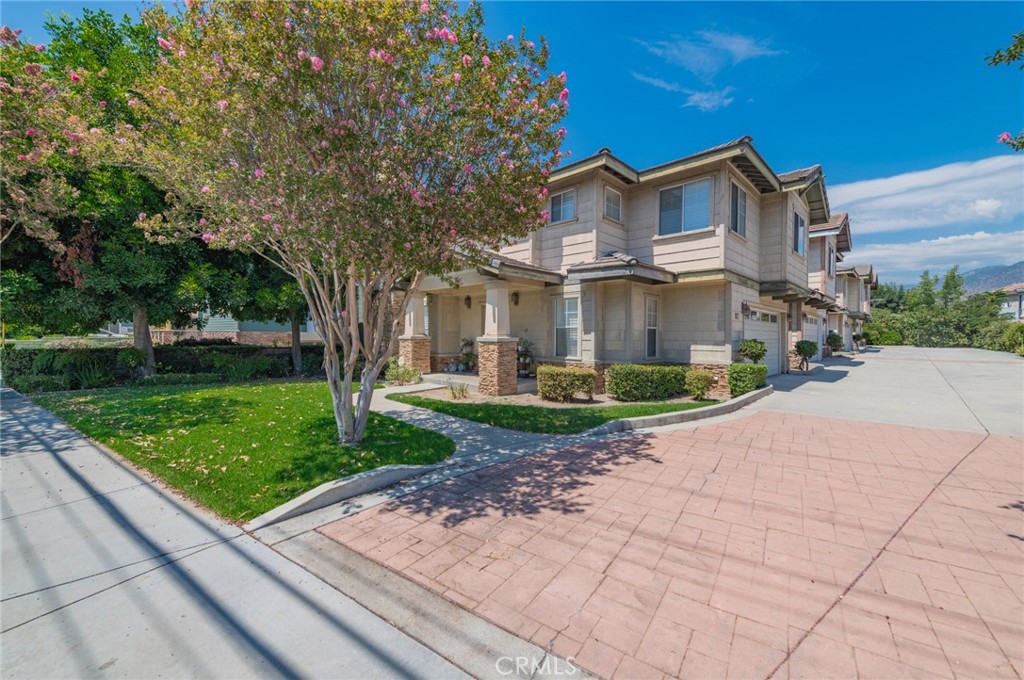 819 West Duarte Road Monrovia, CA 91016 - Photo 2 of 20