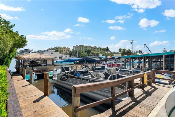 $370,000 | 6451 Elmwood Avenue, Unit H, Sarasota, FL 34231
